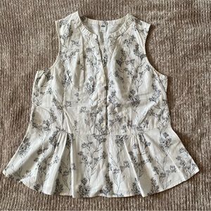 Old Navy Button Down Peplum Floral Tank Top, Size Small, Like New